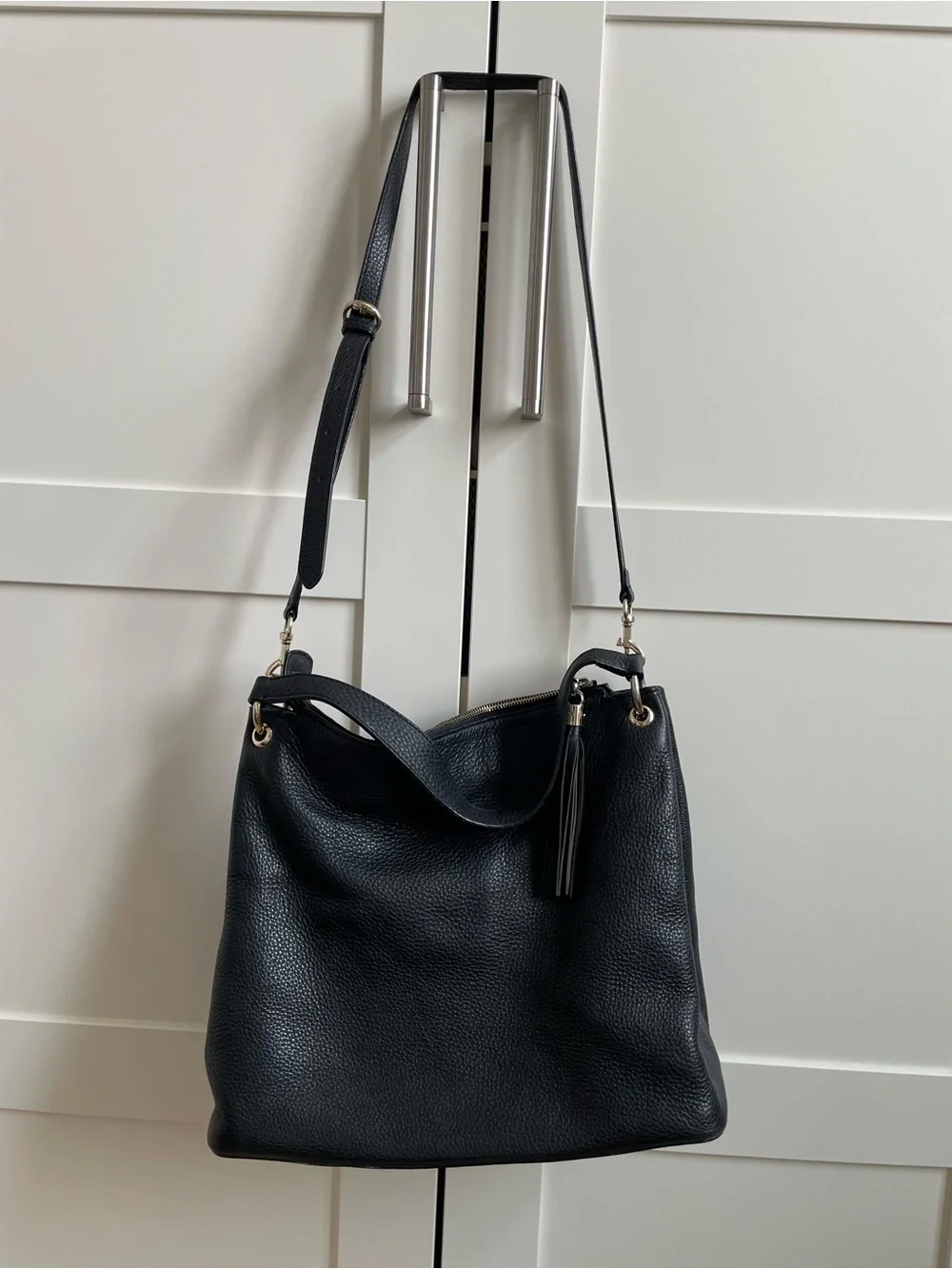 Gucci Black Pebbled Leather Shoulder Bag with Embossed Logo